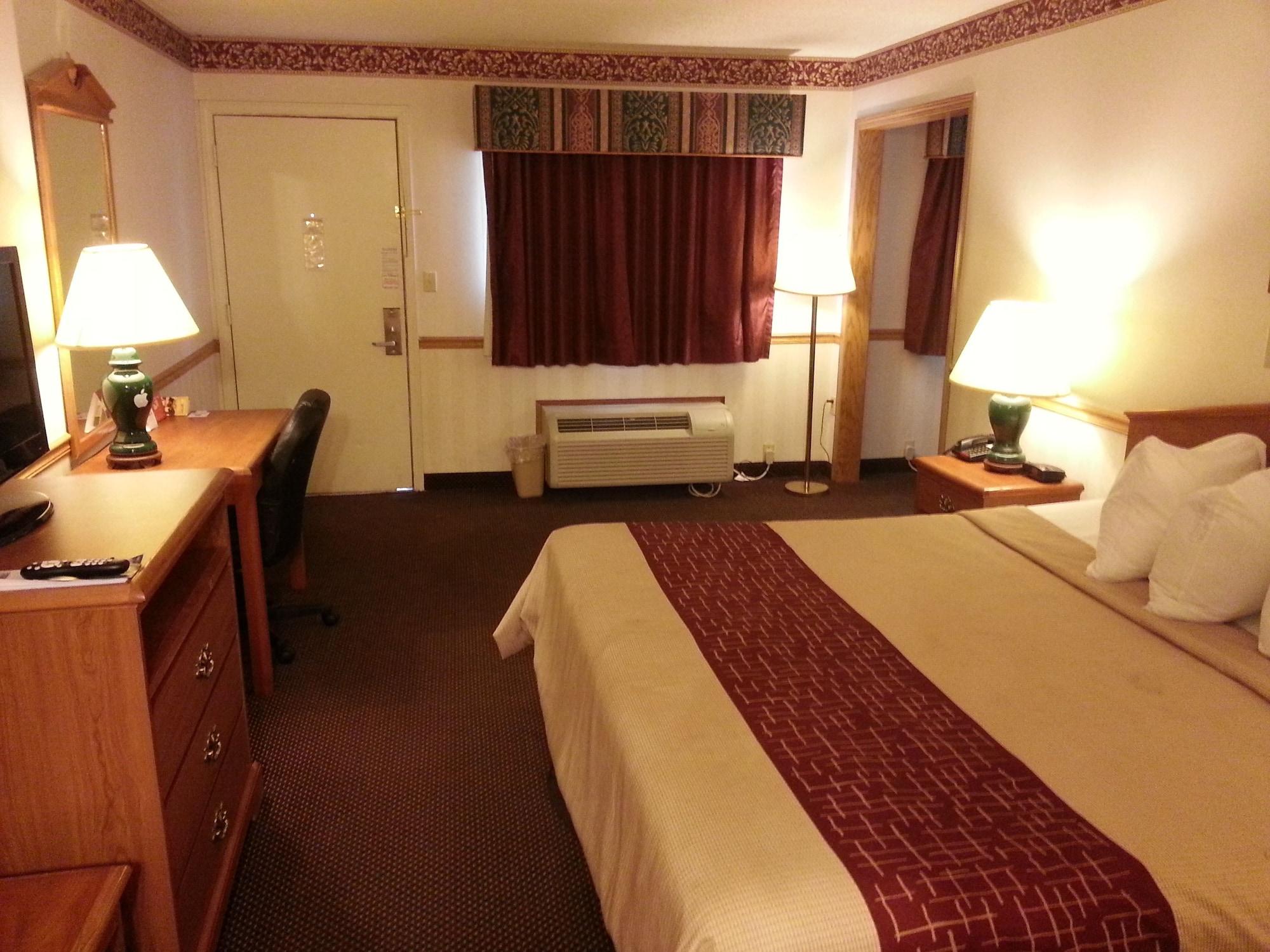 Days Inn & Suites By Wyndham Монро Экстерьер фото