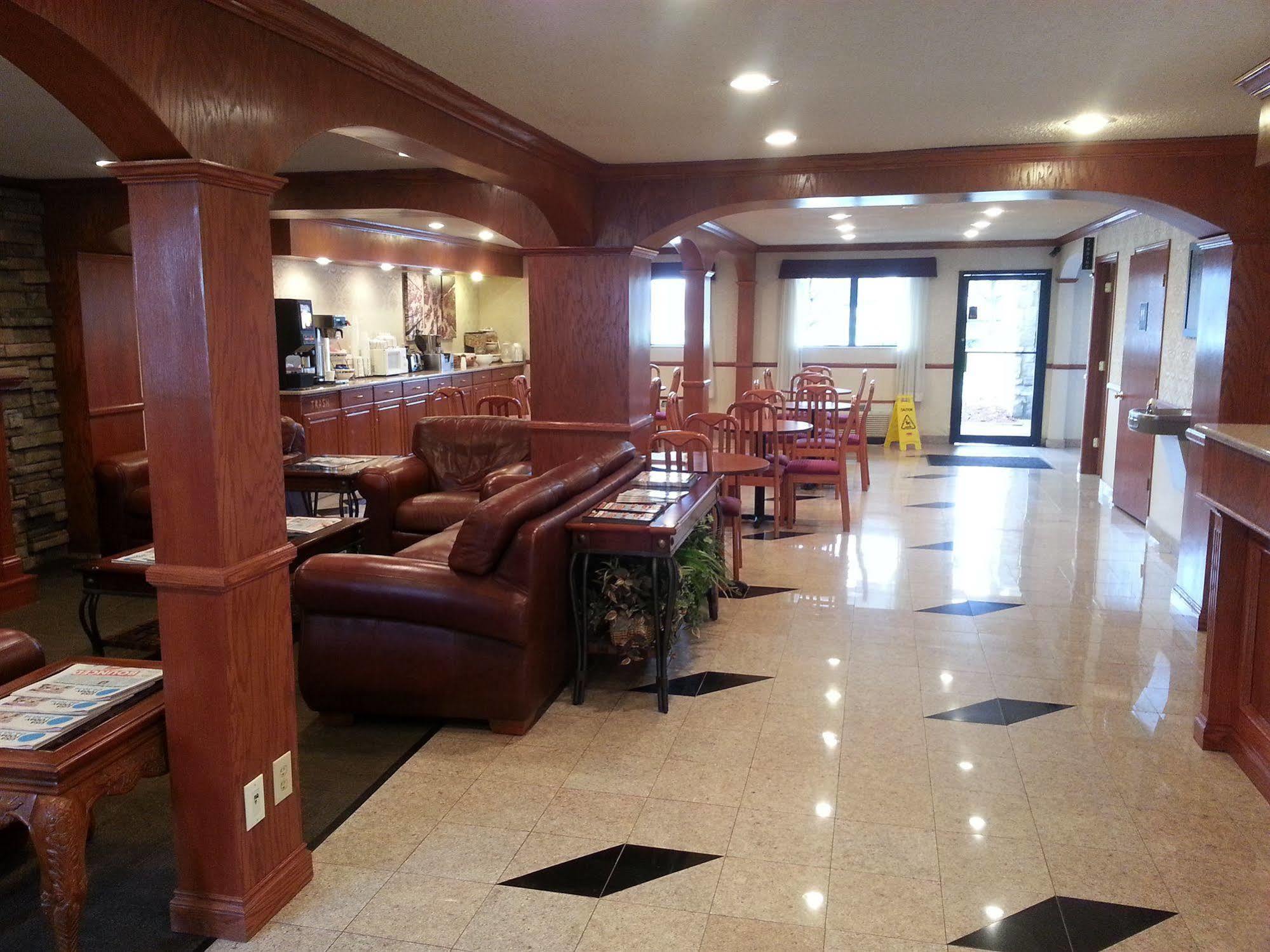 Days Inn & Suites By Wyndham Монро Экстерьер фото